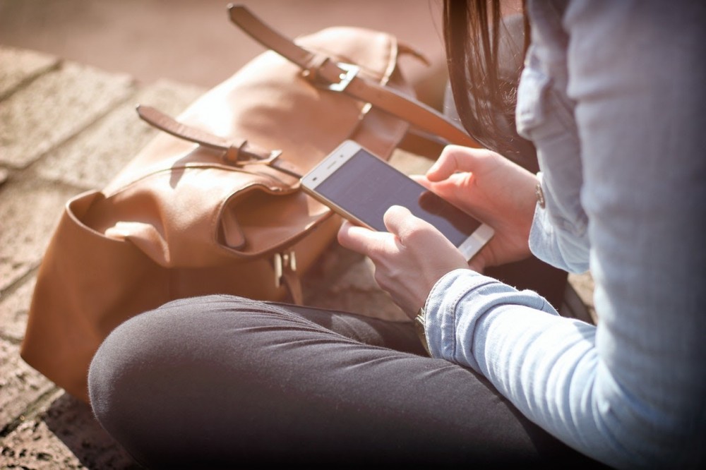 Telefon na abonament bez umowy terminowej &ndash; korzystaj bez zobowiązań w Otvarta.