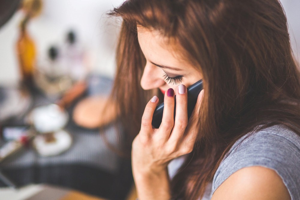 Ciesz się wysoką jakością rozmów w technologii HD Voice