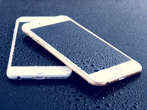 Android czy iOS? Poznaj ich zalety i dowiedz się, który telefon lepiej wybrać.