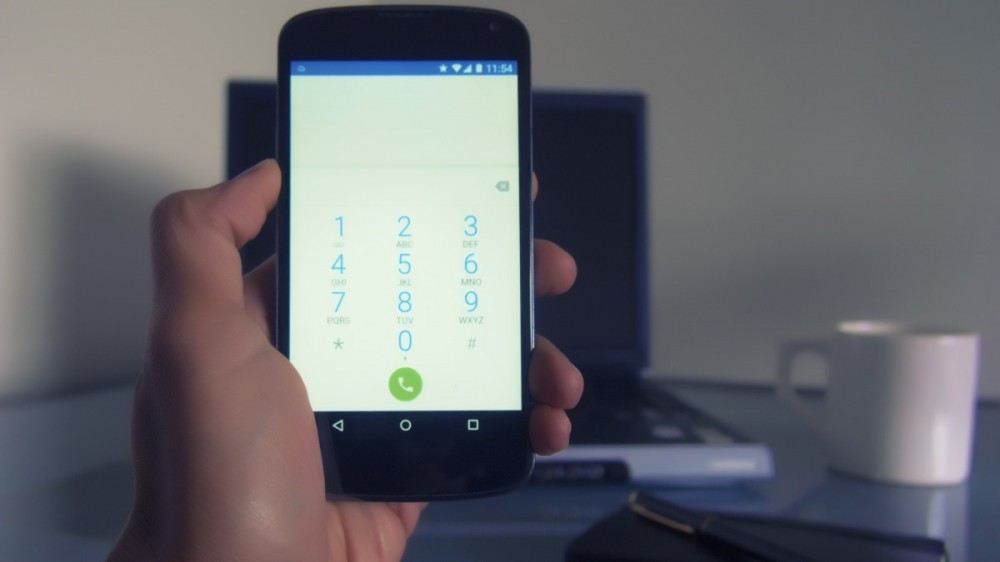 Jak przenieść kontakty przy wymianie telefonu lub karty SIM?