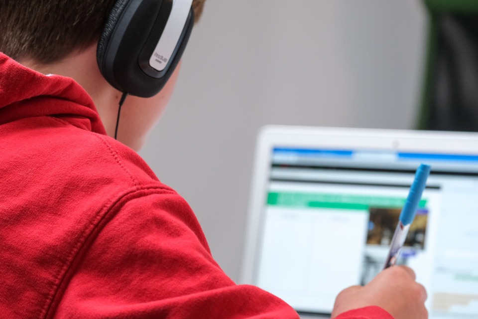 Studia online - Zaopatrz się w odpowiedni internet 5G